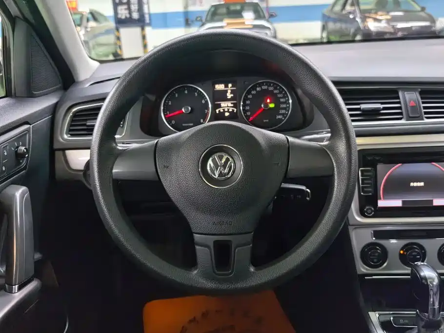 Volkswagen Gran Lavida 2015 — фото 15