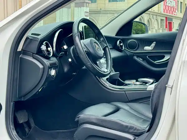 Mercedes-Benz C-Class 2018