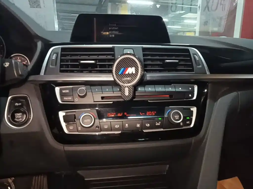 BMW 3 Series 2017 — фото 13