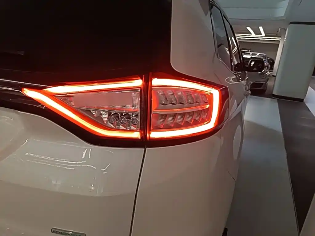 Ford Edge 2015 — фото 8