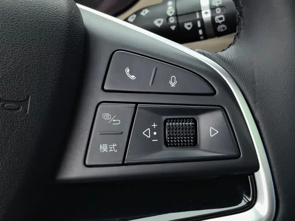 BYD Song MAX New Energy 2023 — фото 20