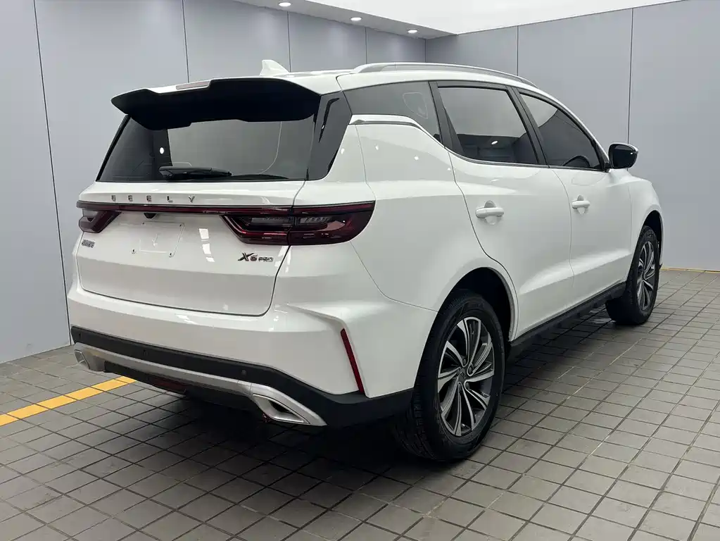 Geely Vision X6 2022