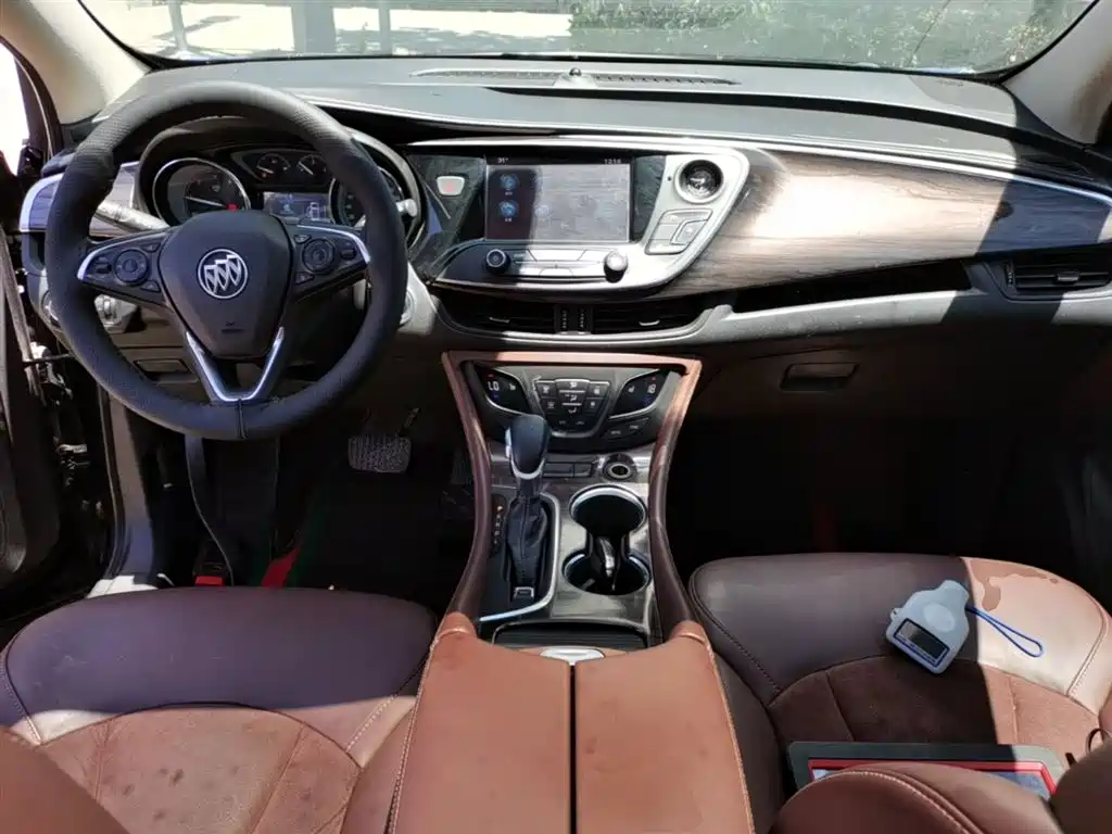 Buick Envision Plus 2017 — фото 10