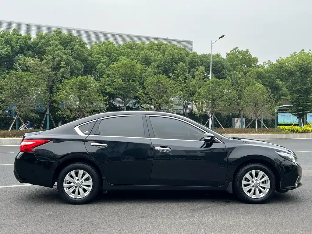 Nissan Teana 2018