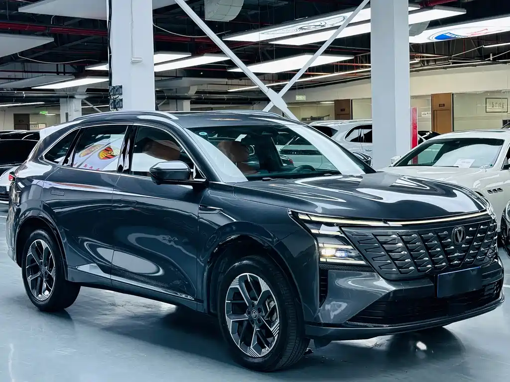 Changan CS75PLUS 2024 — фото 3