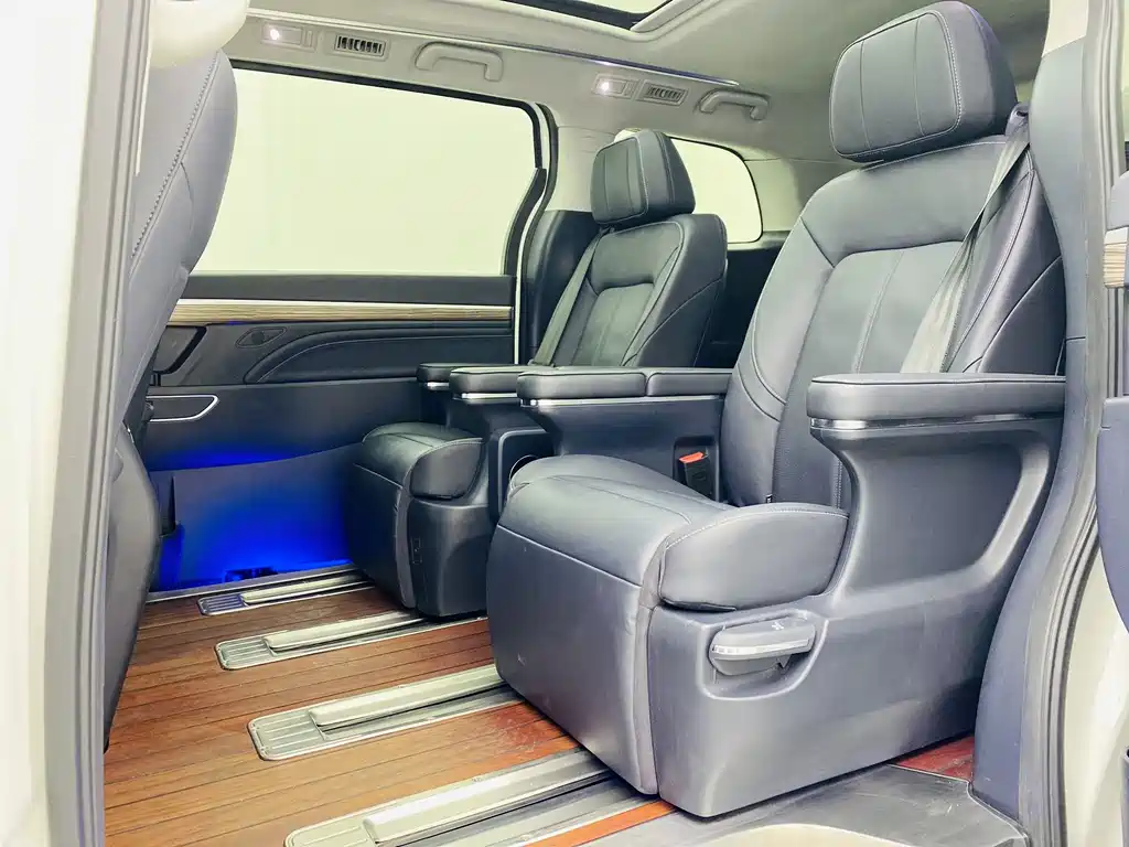 GAC Motor Trumpchi M8 2022 — фото 16