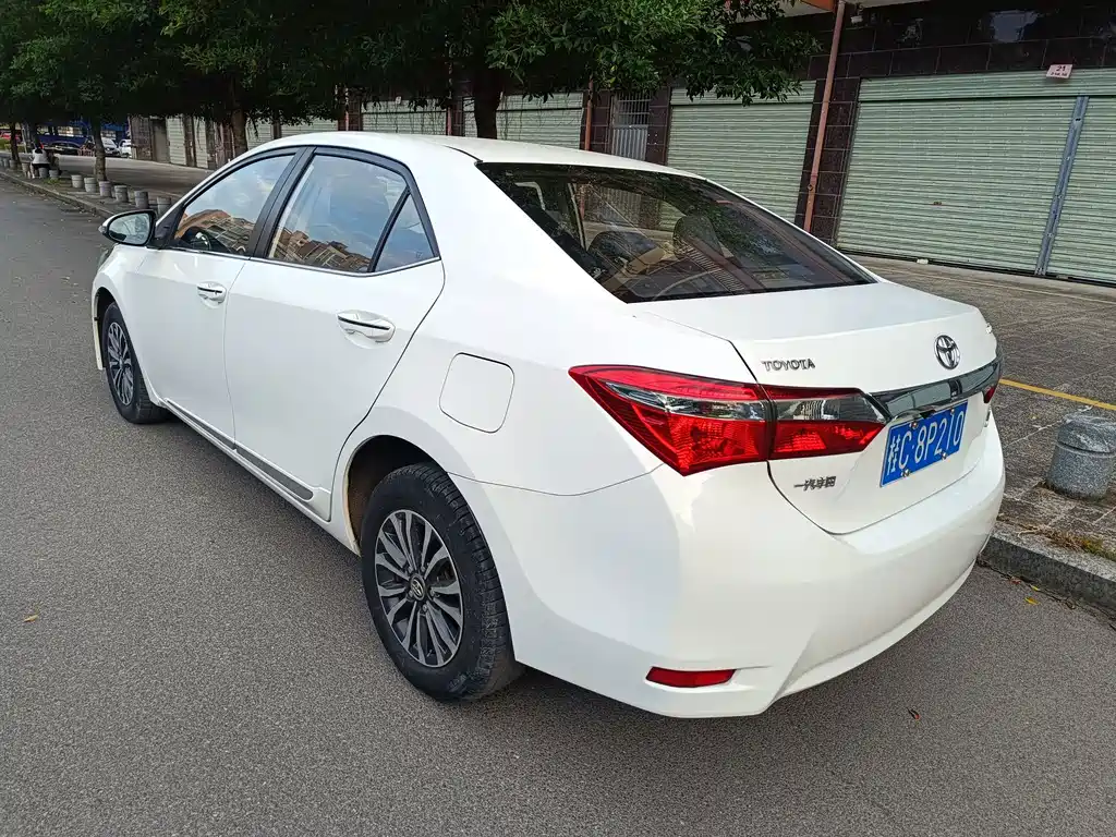 Toyota Corolla 2017 — фото 6