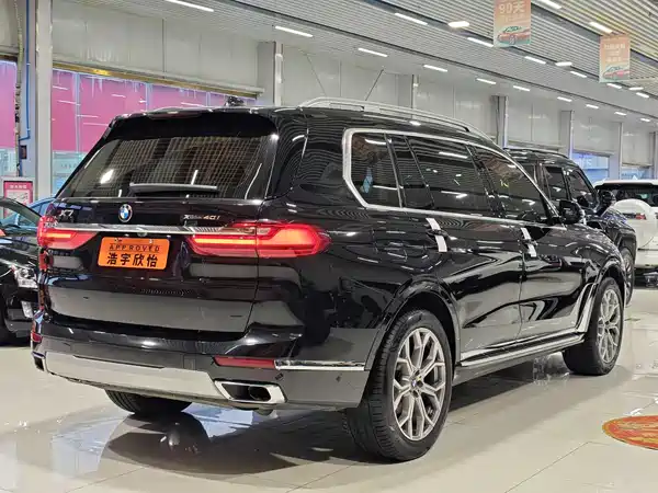 BMW X7 2022