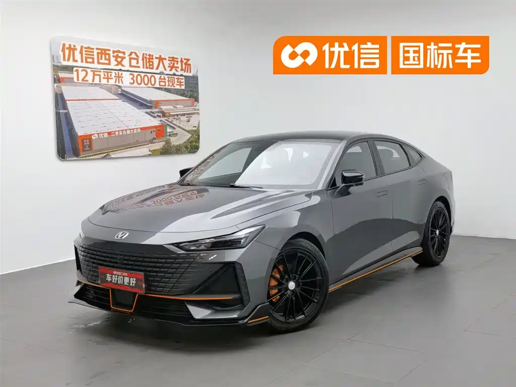 Changan UNI-V 2023 — фото 1