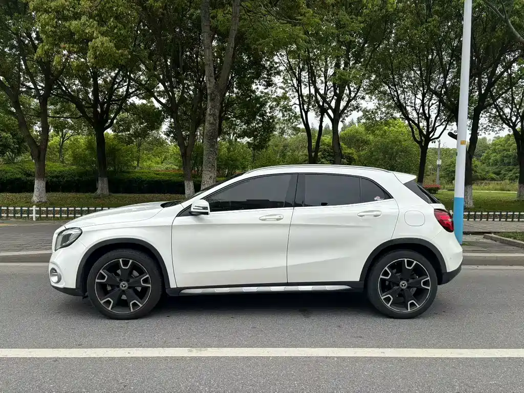 Mercedes-Benz GLA 2017 — фото 7
