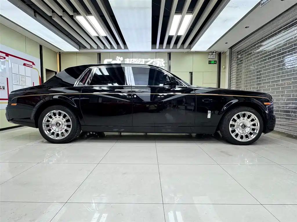 Rolls-Royce Phantom 2011 — фото 3