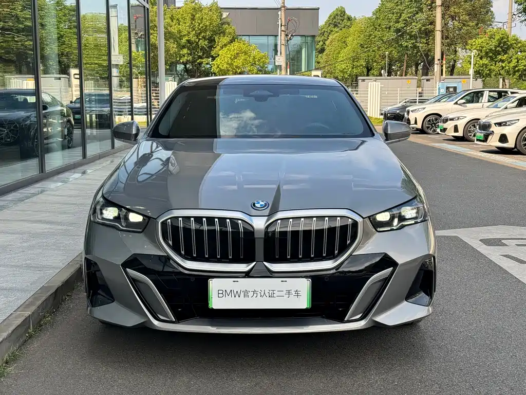 BMW i5 2024 — фото 2