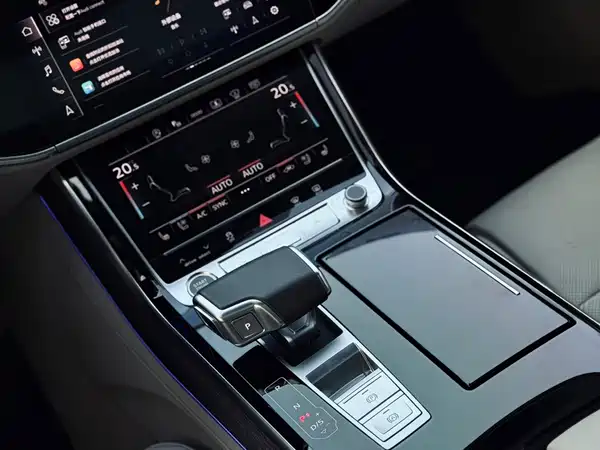 Audi A8 2024