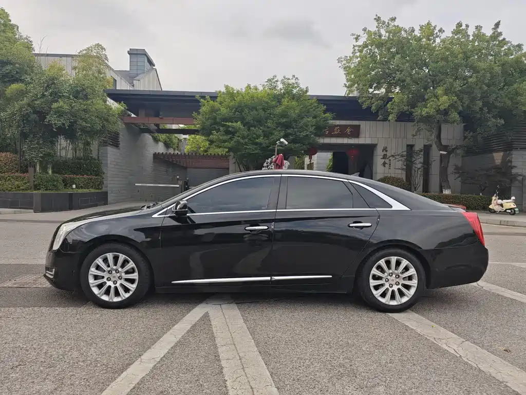 Cadillac XTS 2015 — фото 5