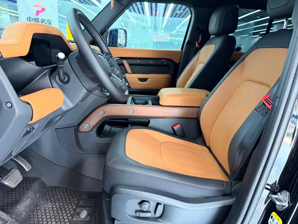 Land Rover Defender 2025 — фото 10