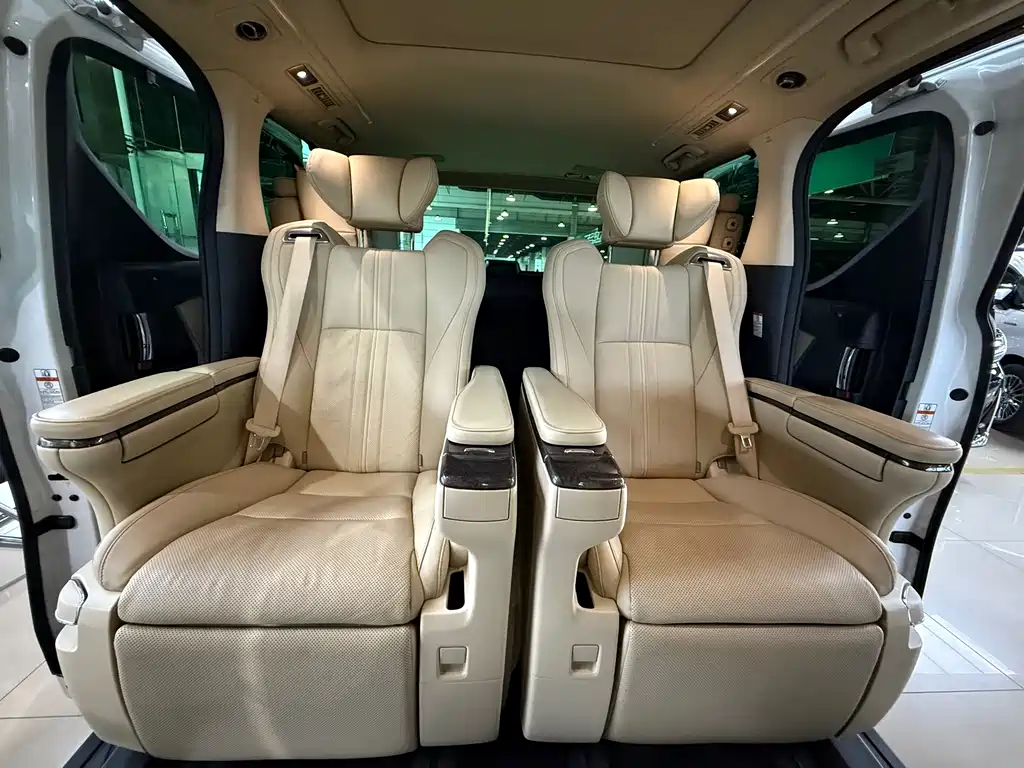 Toyota Vellfire 2021 — фото 19