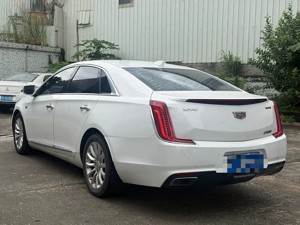 Cadillac XTS 2018 — фото 6