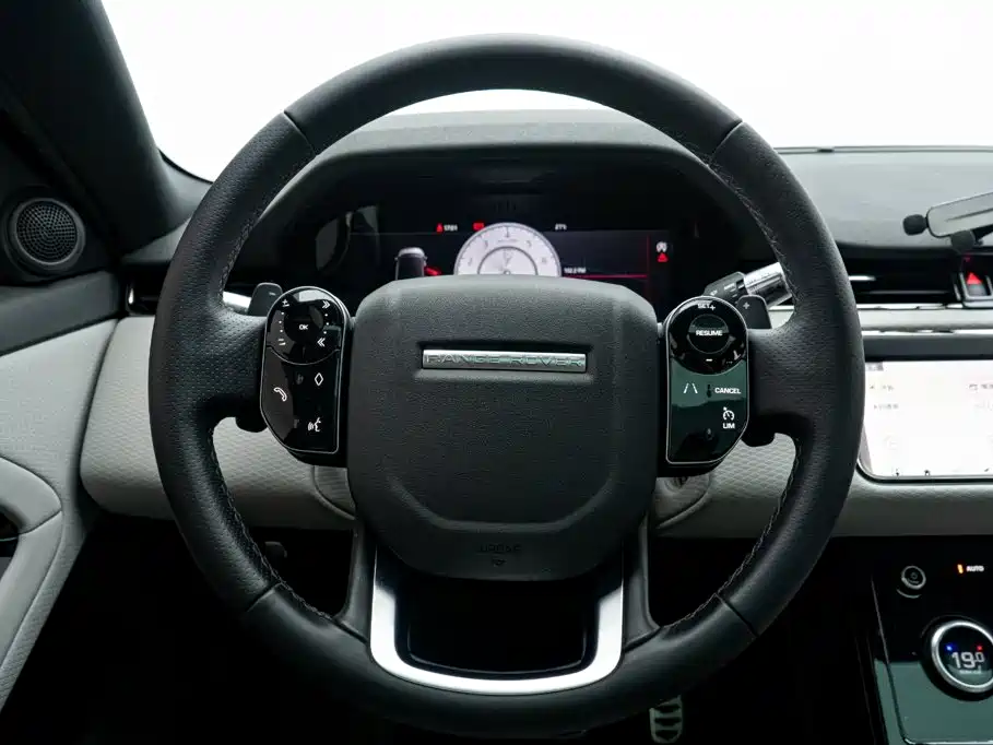 Land Rover Range Rover Evoque 2021 — фото 19