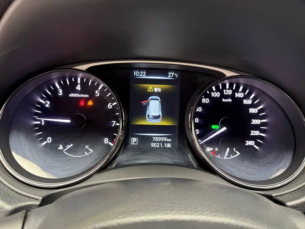 Nissan X-Trail 2015 — фото 14