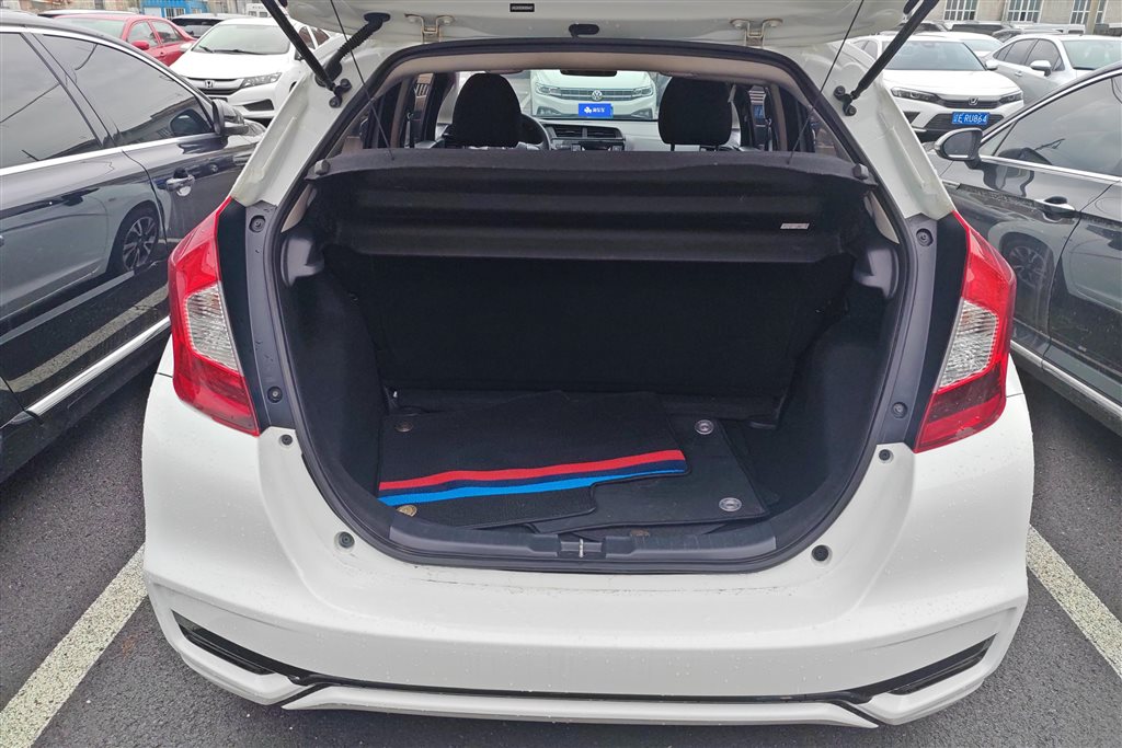 Honda Fit 2019 — фото 3