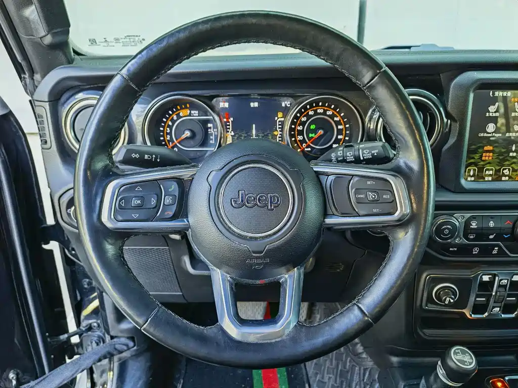Jeep Wrangler 2022 — фото 12