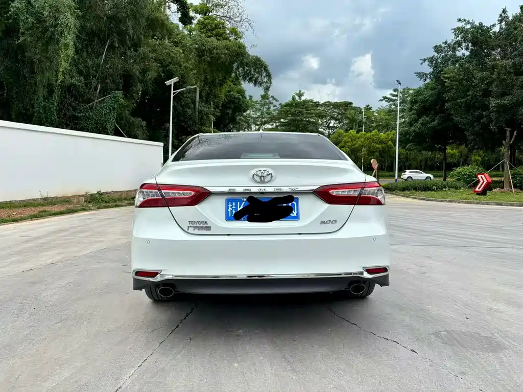 Toyota Camry 2018 — фото 4