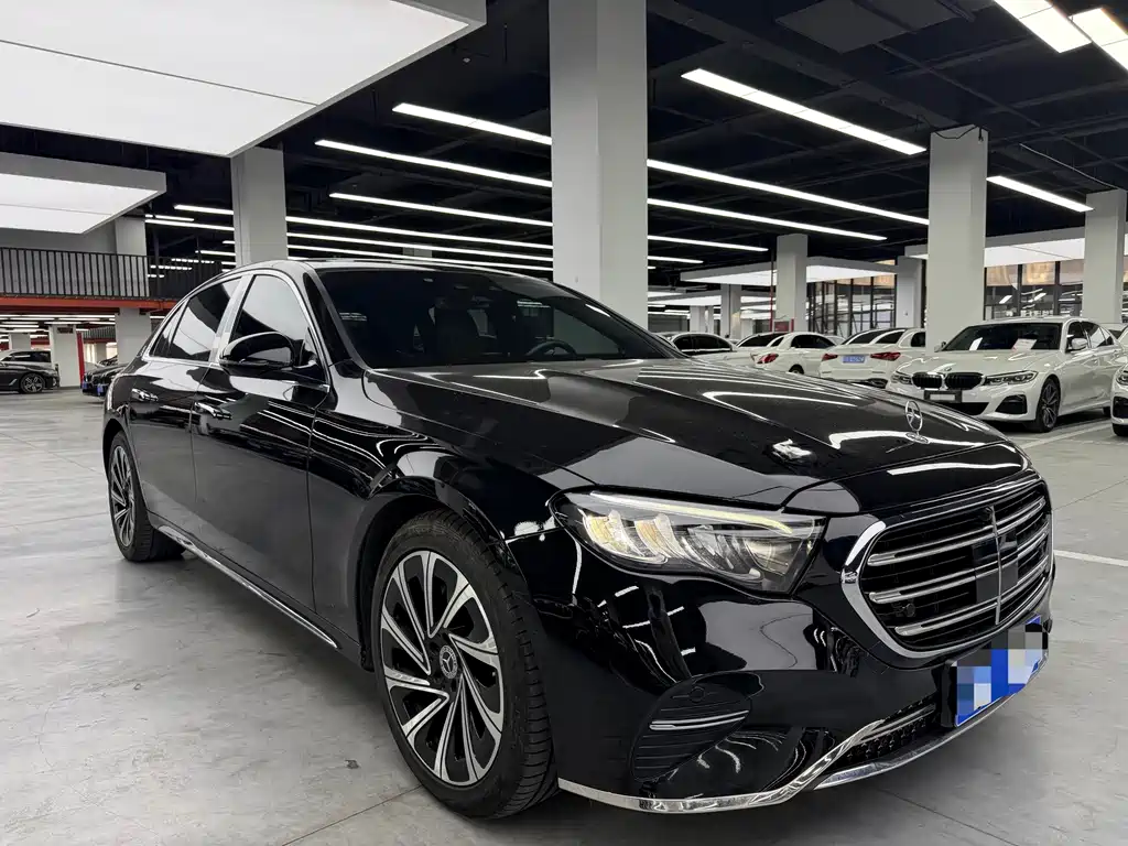 Mercedes-Benz E-Class 2025