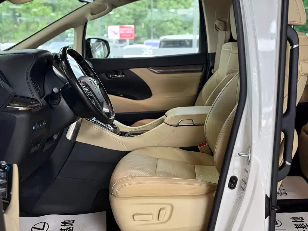 Toyota Vellfire 2021 — фото 11