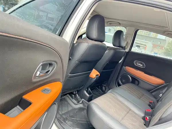 Honda Vezel 2015