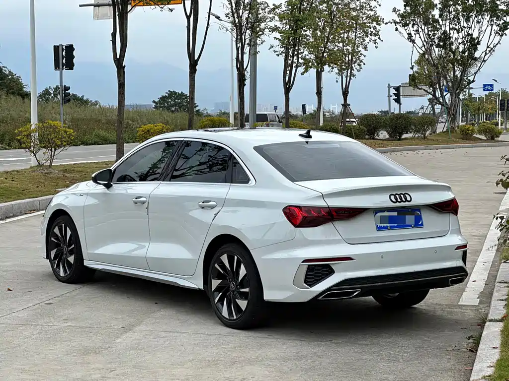 Audi A3 2023 — фото 9