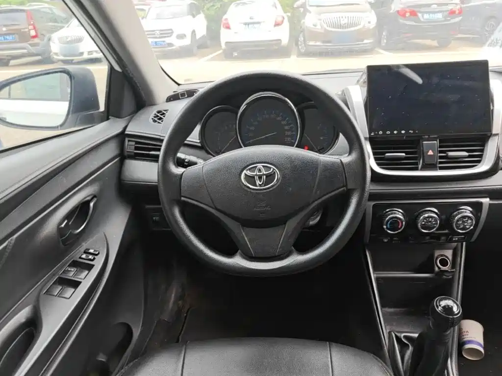 Toyota Vios 2017 — фото 11