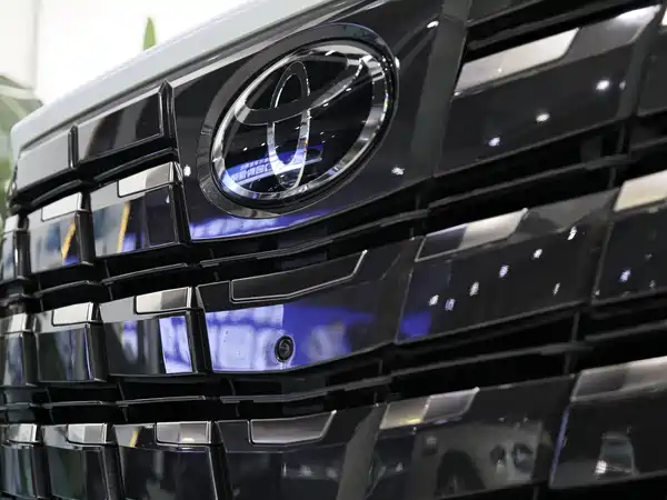 Toyota Alphard 2024