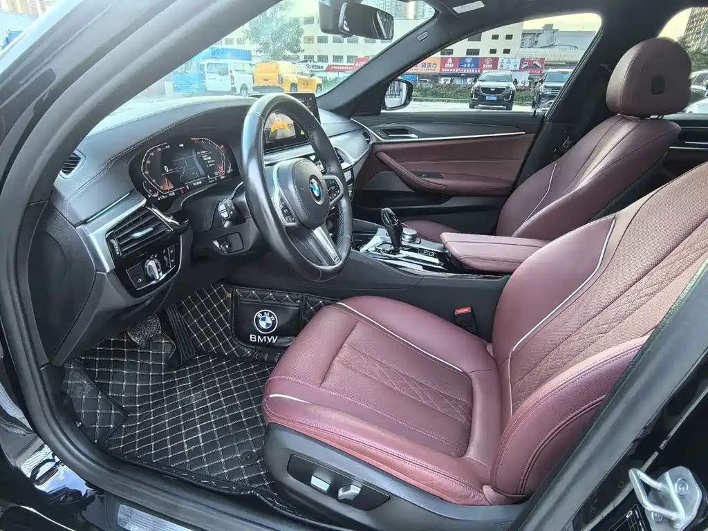 BMW 5 Series 2021