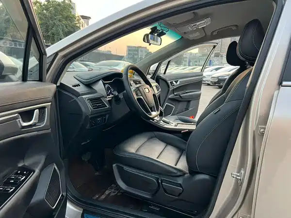 Geely Emgrand GS 2017