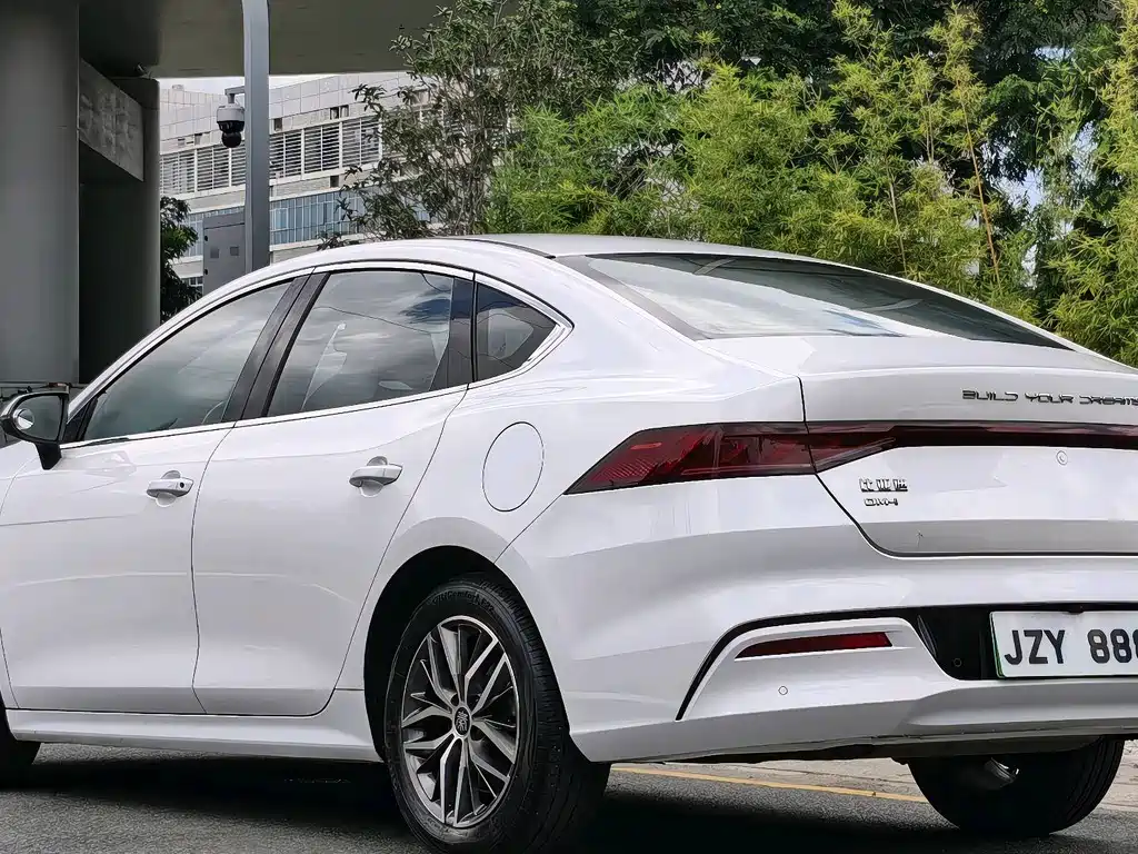 BYD Qin PLUS 2022 — фото 5
