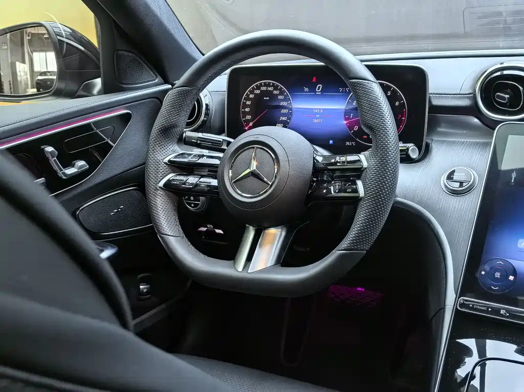 Mercedes-Benz C-Class 2022 — фото 24