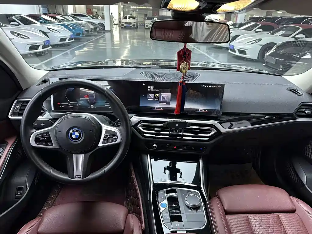 BMW i3 2023