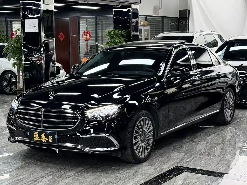 Mercedes-Benz E-Class 2022 — фото 1