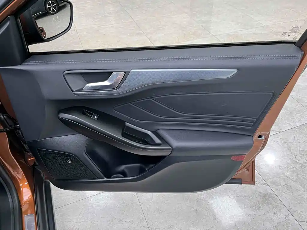 Ford Fox Active 2021 — фото 12