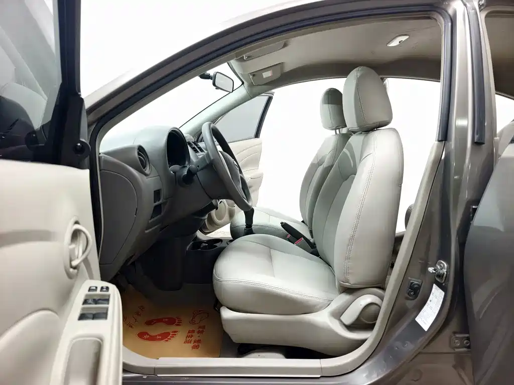 Nissan Sunny 2014 — фото 10