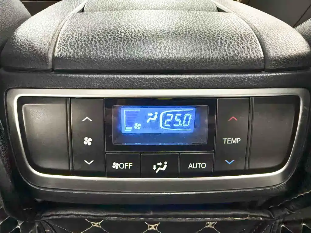 Toyota Highlander 2017 — фото 15