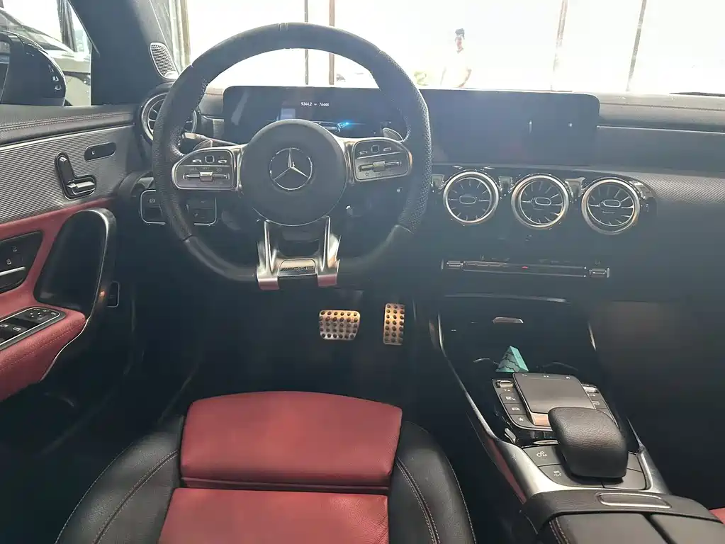 Mercedes-Benz A-Class AMG 2022 — фото 11