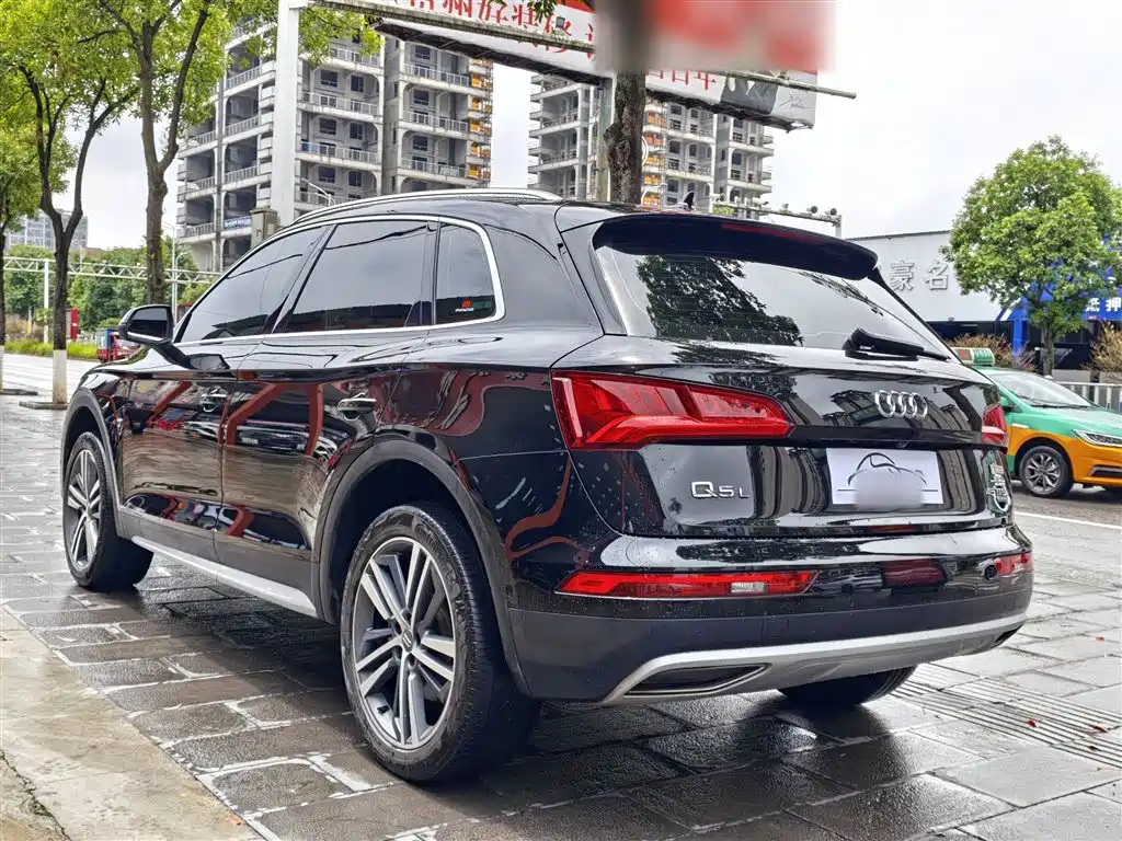 Audi Q5L 2021 — фото 4