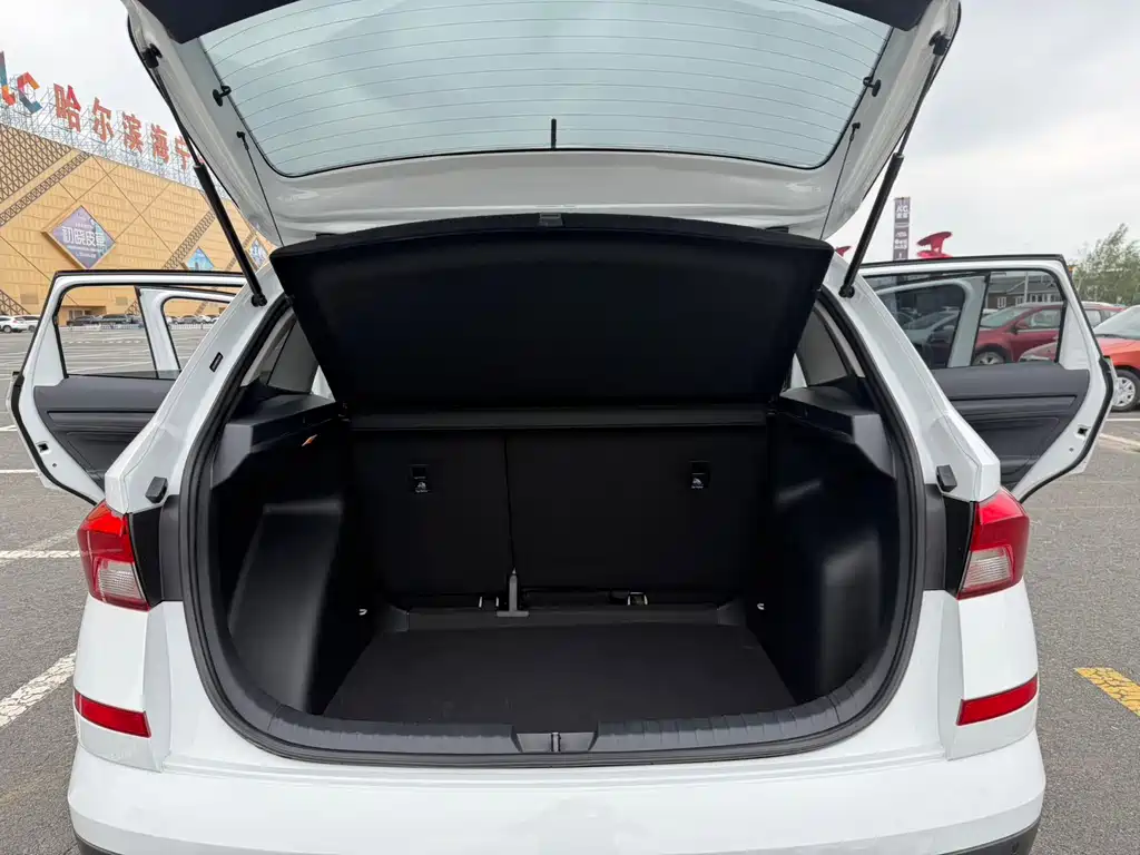 Skoda Kamiq 2023 — фото 17