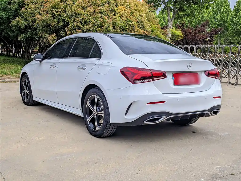 Mercedes-Benz A-Class 2022 — фото 7