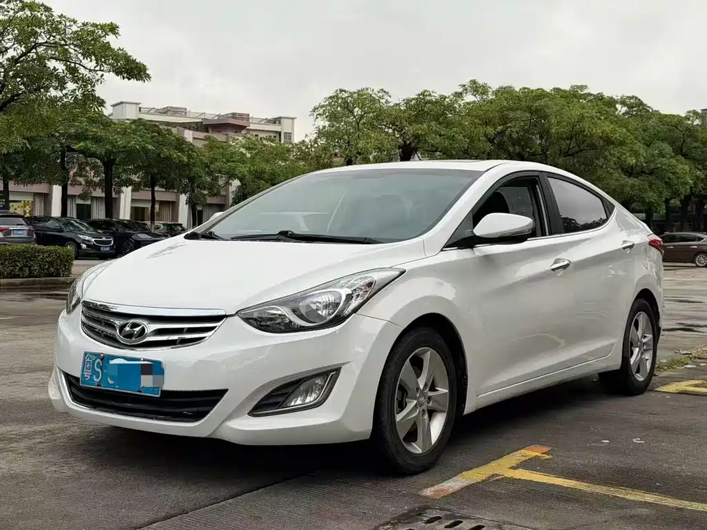 Hyundai Elantra Langdong 2013 — фото 1