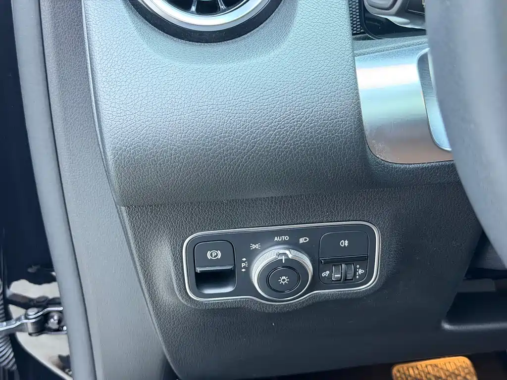 Mercedes-Benz GLB 2022
