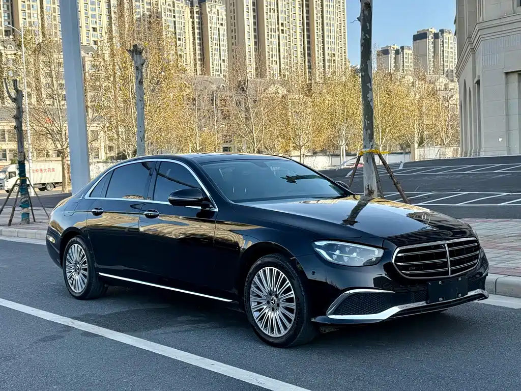 Mercedes-Benz E-Class 2023 — фото 1