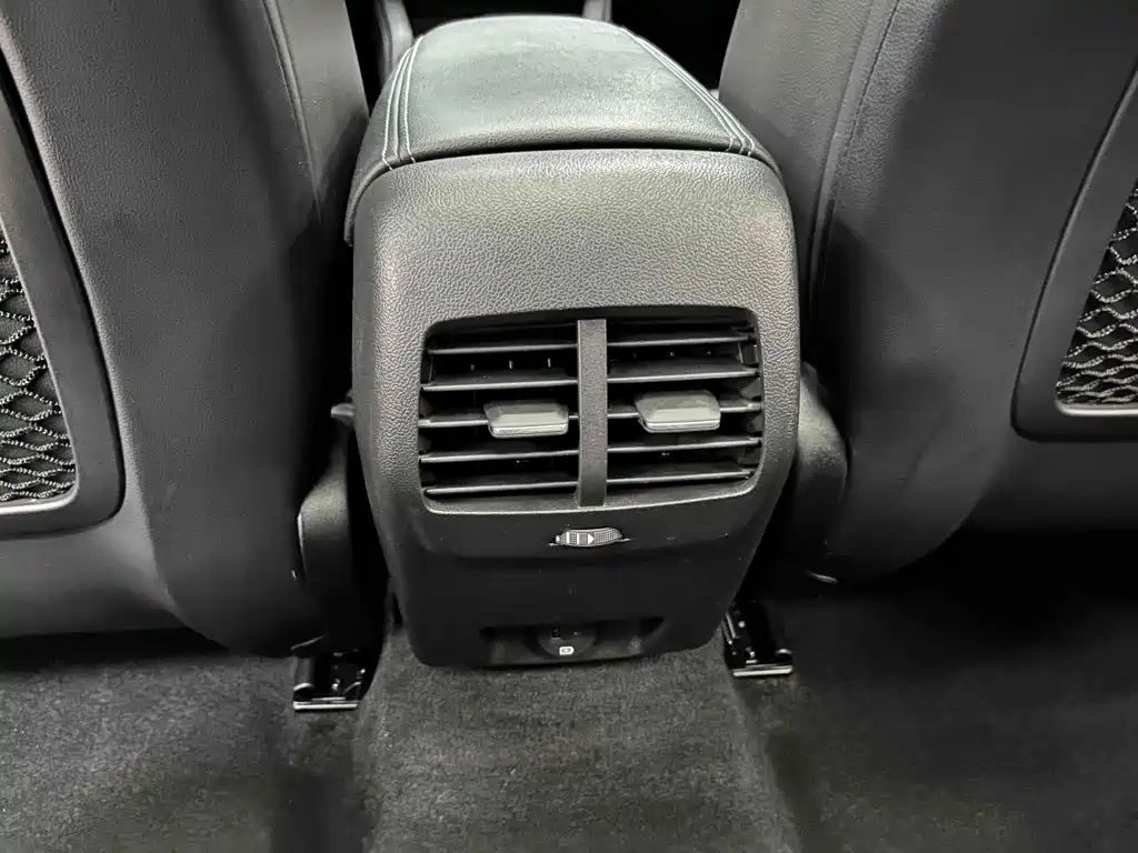 Ford Fox Active 2021 — фото 15
