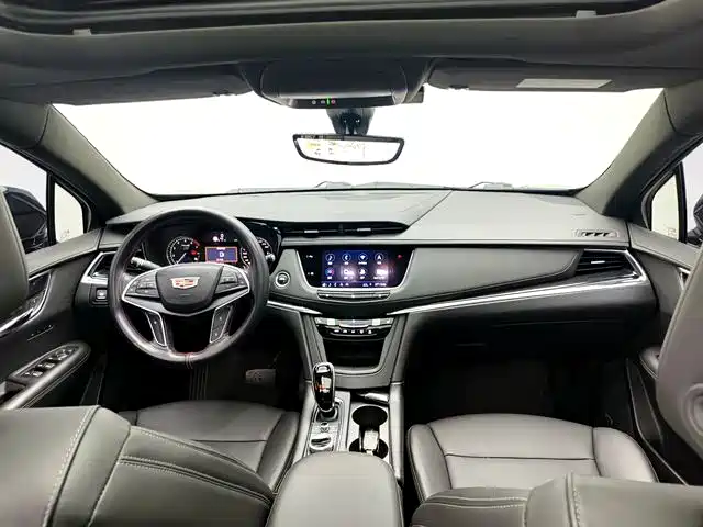 Cadillac XT5 2020 — фото 9